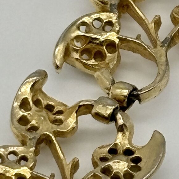 Vintage Bracelet Gold Tone Figural Vines and Leaves Faux Pearls Centers Unsigned - Picture 7 of 13